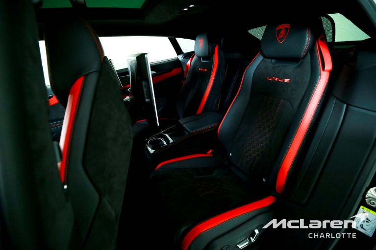 Used-2023-Lamborghini-Urus-S