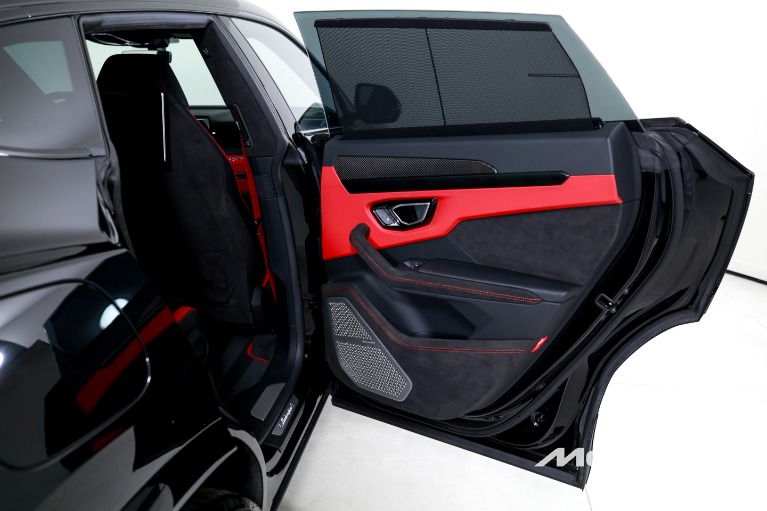 Used-2023-Lamborghini-Urus-S