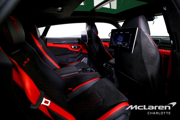 Used-2023-Lamborghini-Urus-S