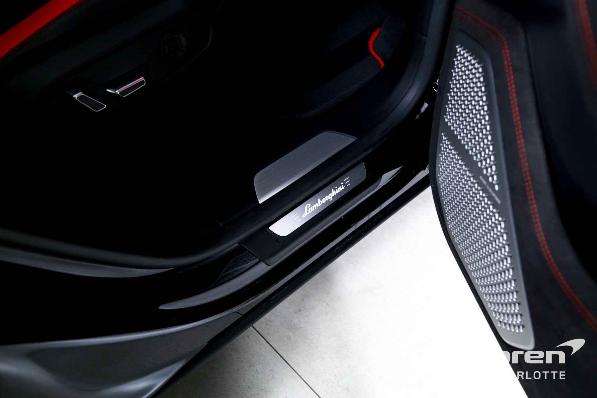 Used 2023 Lamborghini Urus S | Charlotte, NC