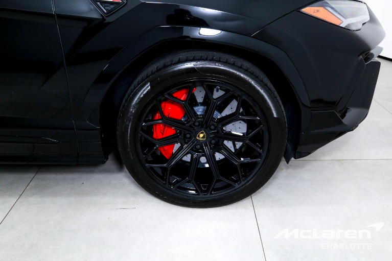 Used-2023-Lamborghini-Urus-S