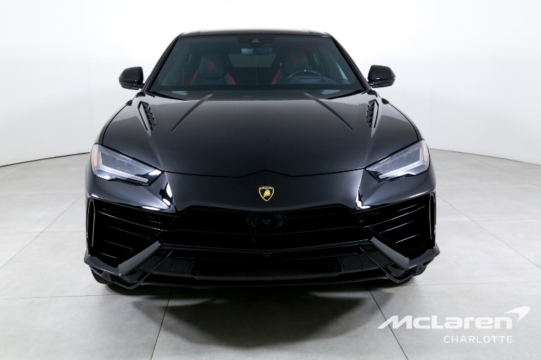 Used-2023-Lamborghini-Urus-S