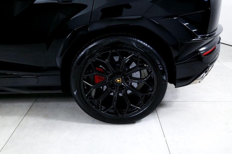Used-2023-Lamborghini-Urus-S