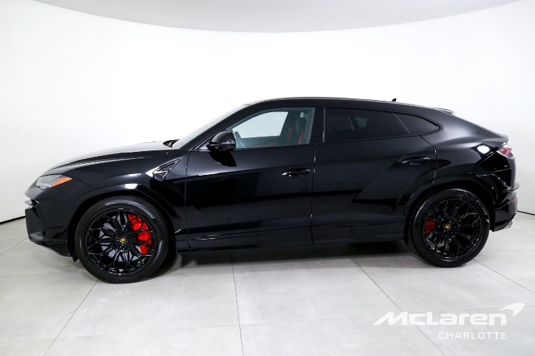 Used-2023-Lamborghini-Urus-S