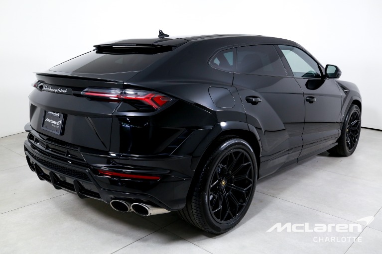 Used-2023-Lamborghini-Urus-S