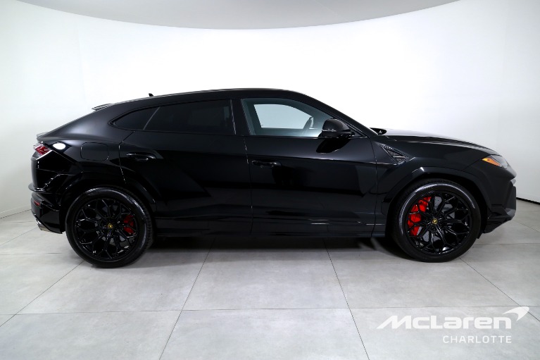 Used-2023-Lamborghini-Urus-S