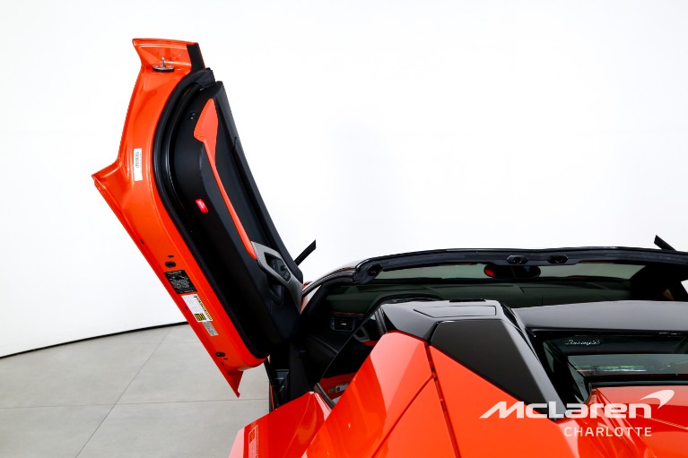 Used-2014-Lamborghini-Aventador-LP-700-4