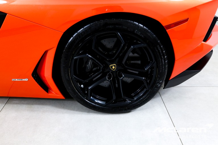 Used-2014-Lamborghini-Aventador-LP-700-4