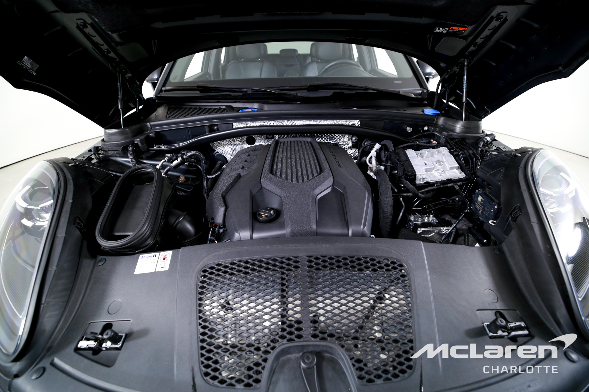 Used 2024 Porsche Macan  | Charlotte, NC