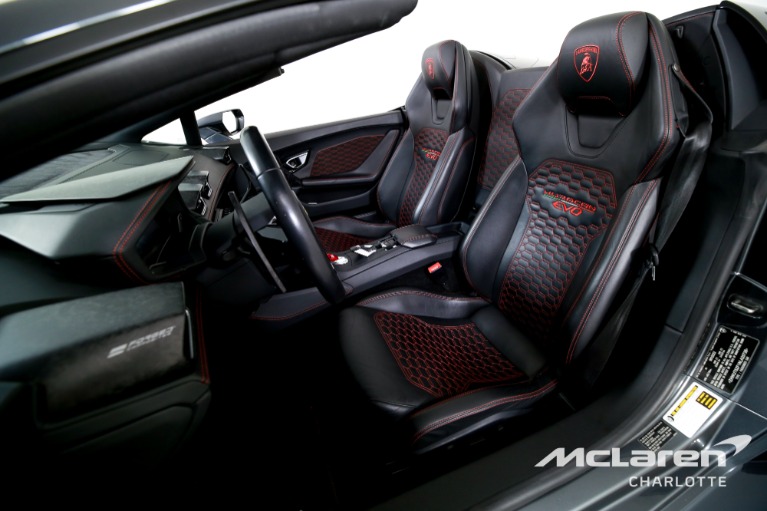 Used-2022-Lamborghini-Huracan-EVO-Spyder