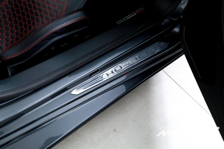 Used-2022-Lamborghini-Huracan-EVO-Spyder