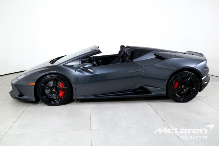 Used-2022-Lamborghini-Huracan-EVO-Spyder