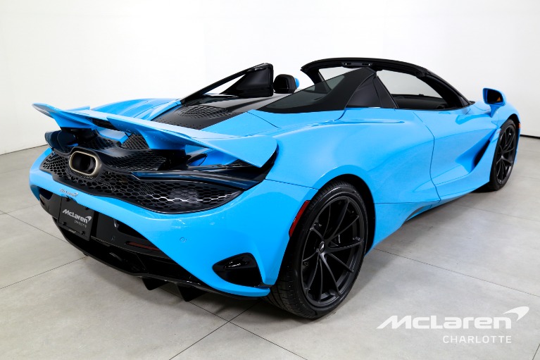 Used-2027-McLaren-750S-Spider