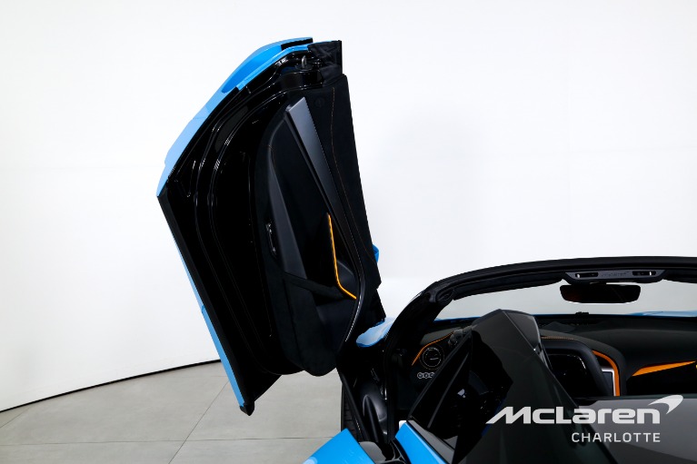 Used-2027-McLaren-750S-Spider