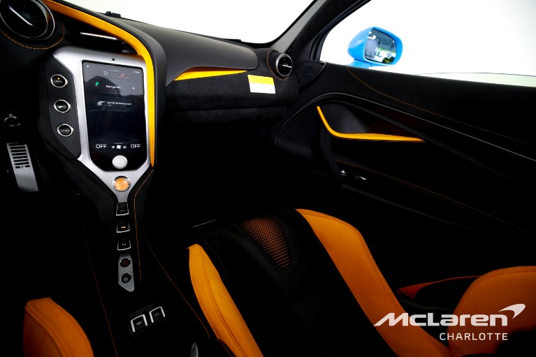 Used-2027-McLaren-750S-Spider