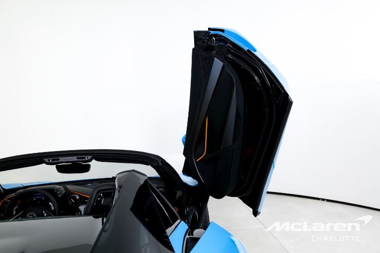 Used-2027-McLaren-750S-Spider
