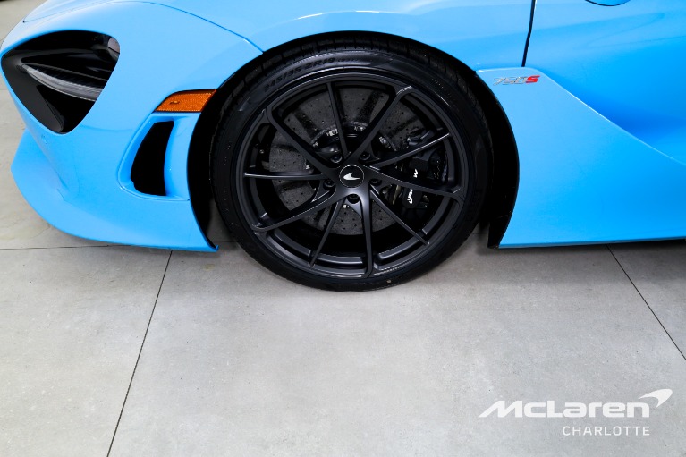 Used-2027-McLaren-750S-Spider