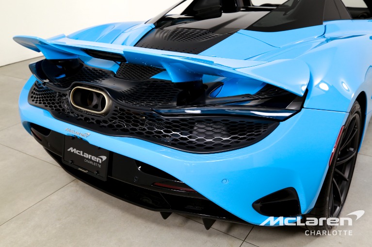 Used-2027-McLaren-750S-Spider