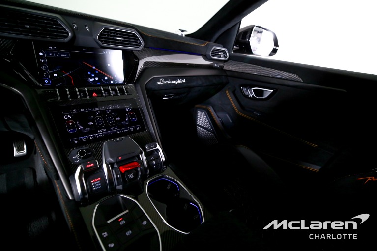 Used-2023-Lamborghini-Urus-Performante