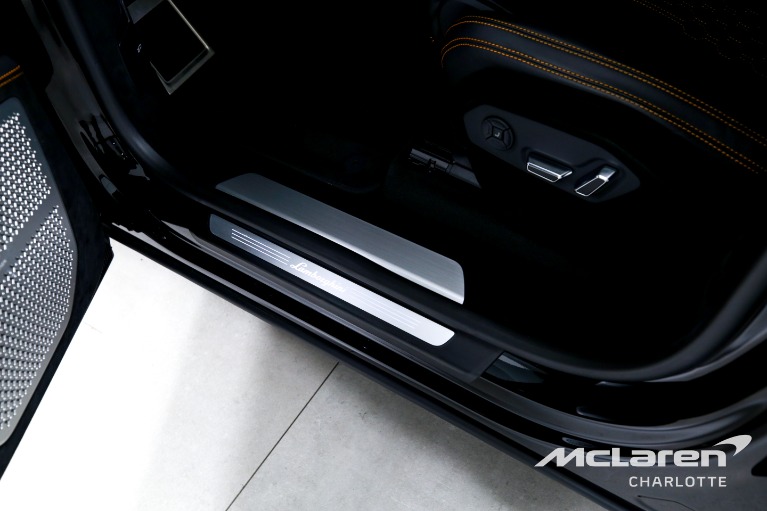 Used-2023-Lamborghini-Urus-Performante