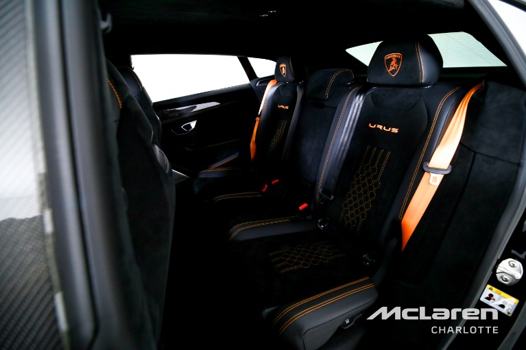 Used-2023-Lamborghini-Urus-Performante