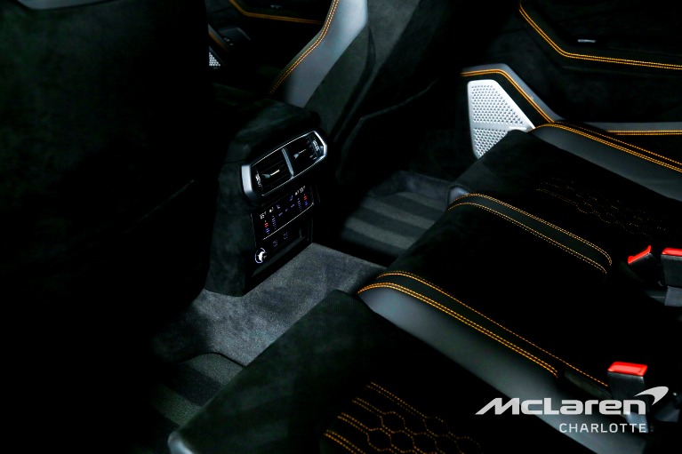 Used-2023-Lamborghini-Urus-Performante