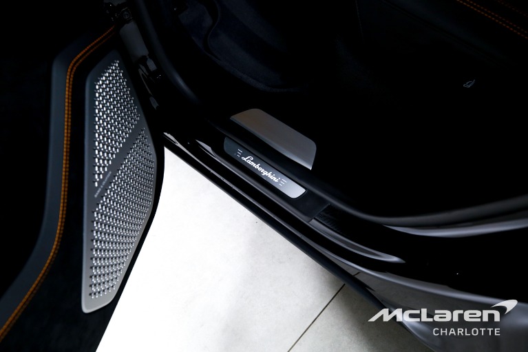 Used-2023-Lamborghini-Urus-Performante
