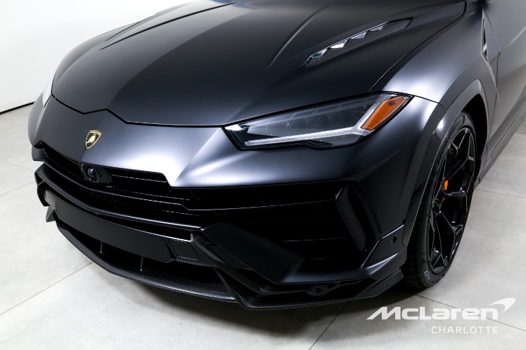 Used-2023-Lamborghini-Urus-Performante