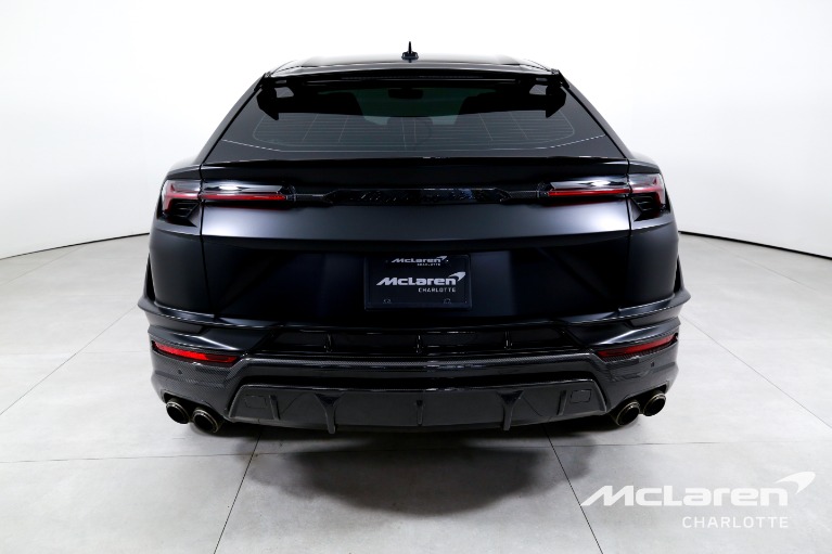 Used-2023-Lamborghini-Urus-Performante
