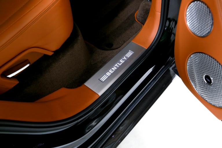 Used-2021-Bentley-Bentayga-V8