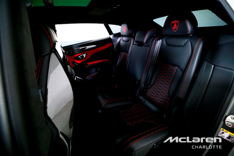 Used-2022-Lamborghini-Urus
