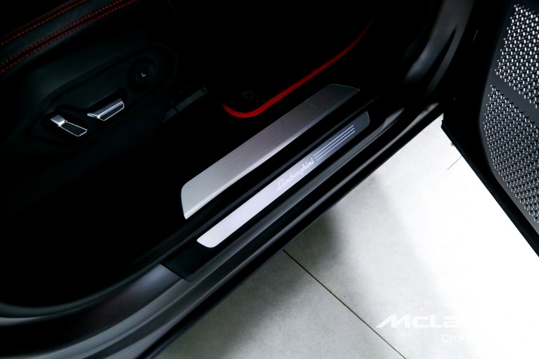 Used-2022-Lamborghini-Urus