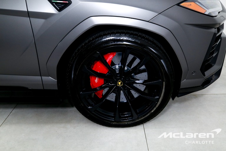 Used-2022-Lamborghini-Urus