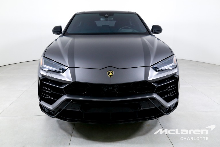 Used-2022-Lamborghini-Urus