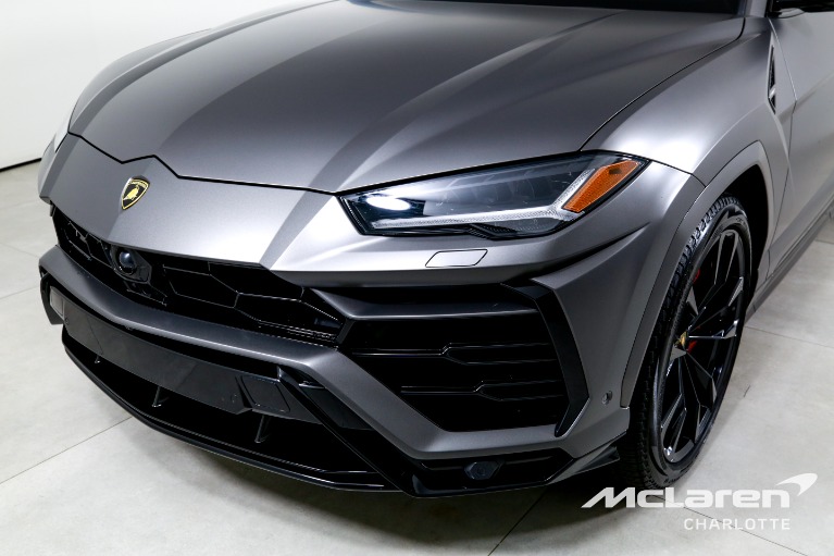 Used-2022-Lamborghini-Urus
