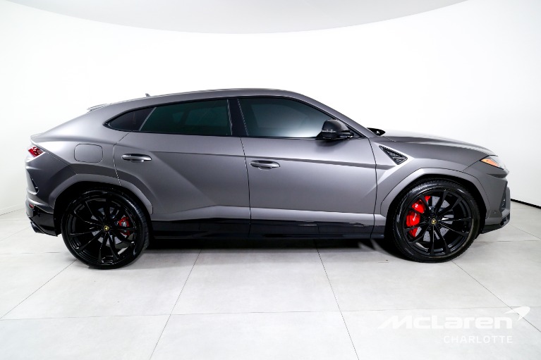 Used-2022-Lamborghini-Urus