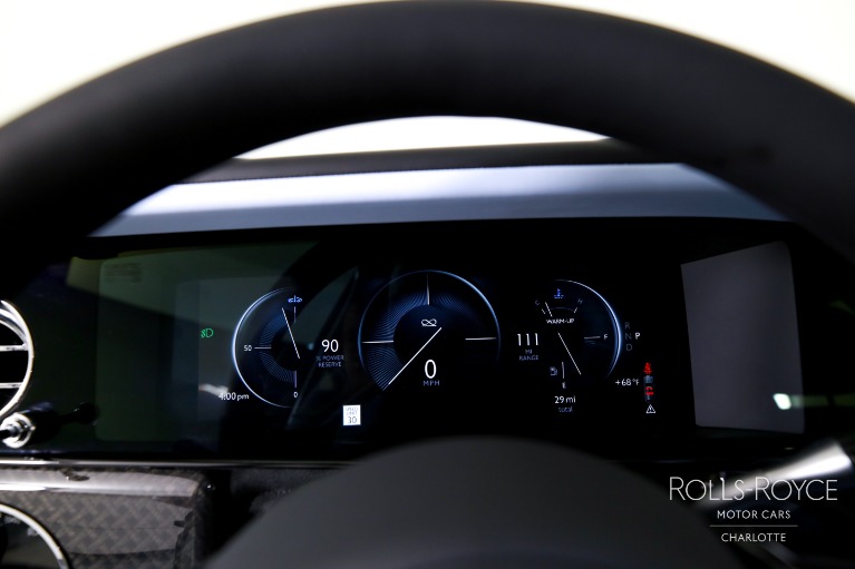 New-2027-Rolls-Royce-Black-Badge-Cullinan