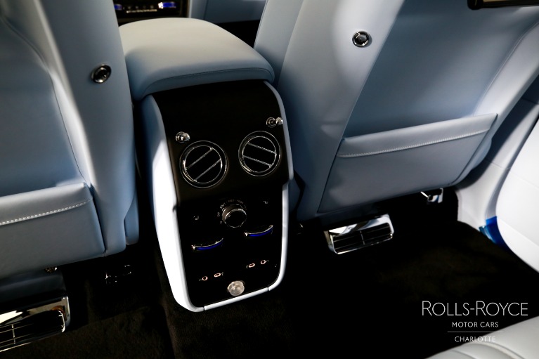 New-2027-Rolls-Royce-Black-Badge-Cullinan
