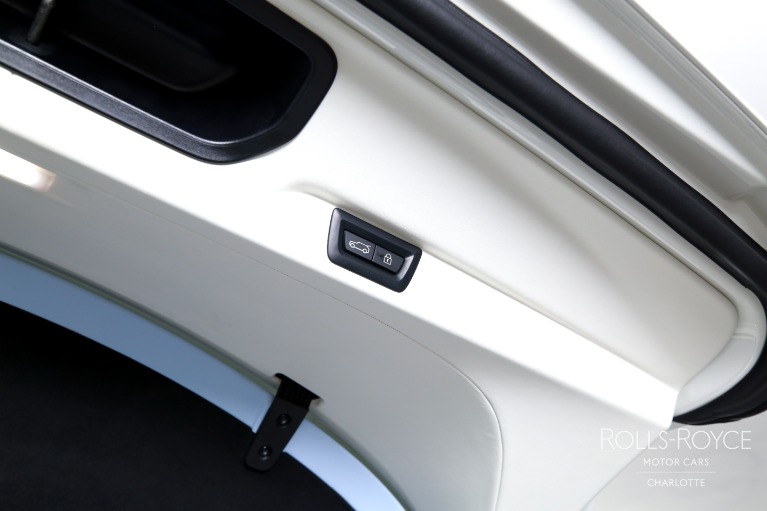 New-2027-Rolls-Royce-Black-Badge-Cullinan