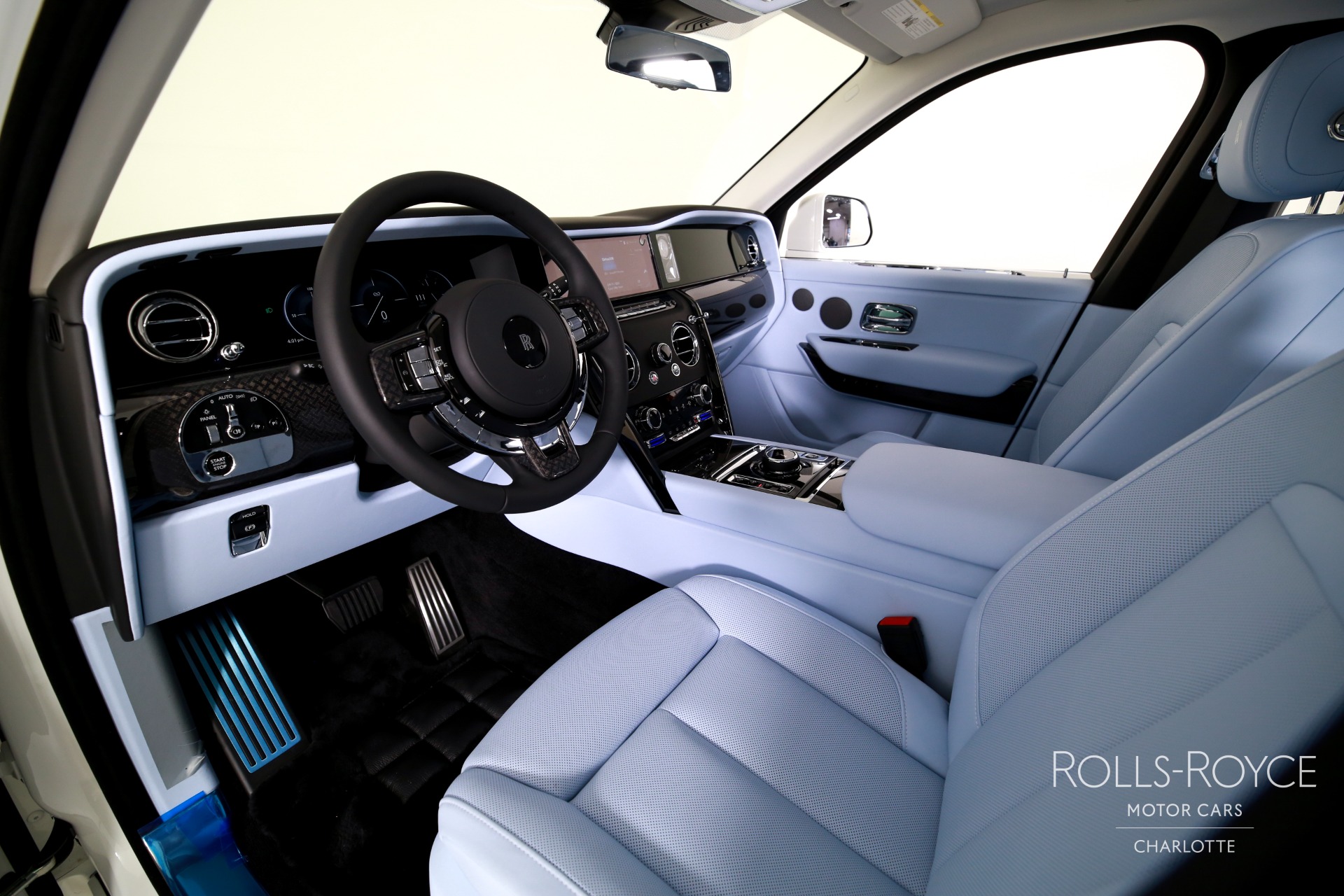 New 2027 Rolls-Royce Black Badge Cullinan  | Charlotte, NC