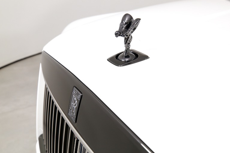 New-2027-Rolls-Royce-Black-Badge-Cullinan
