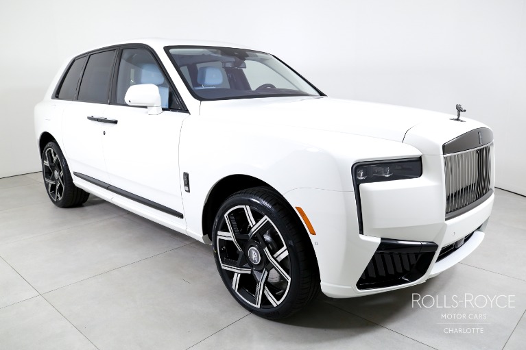 New-2027-Rolls-Royce-Black-Badge-Cullinan