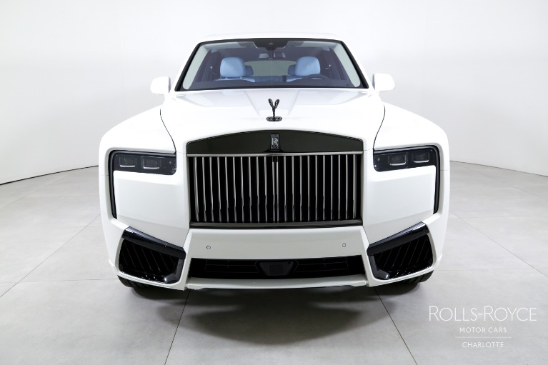 New-2027-Rolls-Royce-Black-Badge-Cullinan