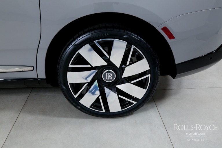 New-2027-Rolls-Royce-Cullinan