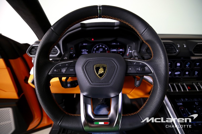 Used-2022-Lamborghini-Urus