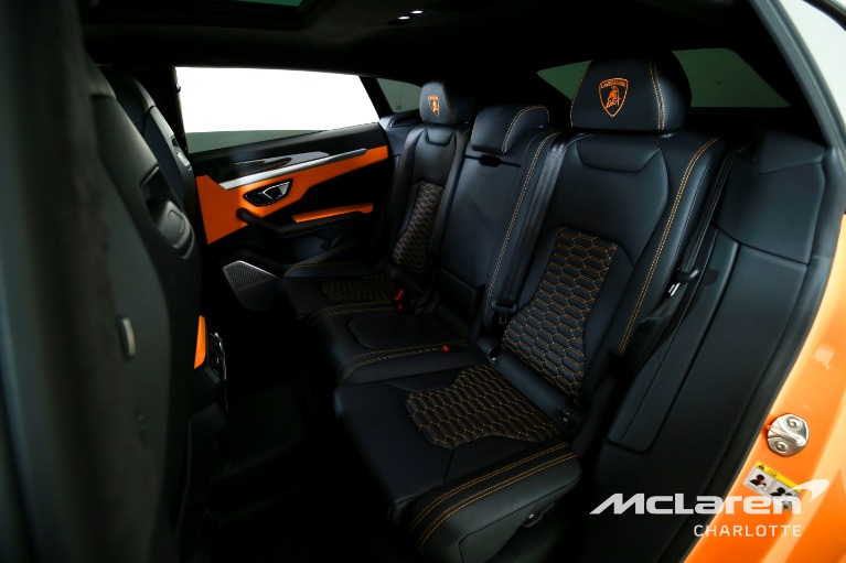 Used-2022-Lamborghini-Urus