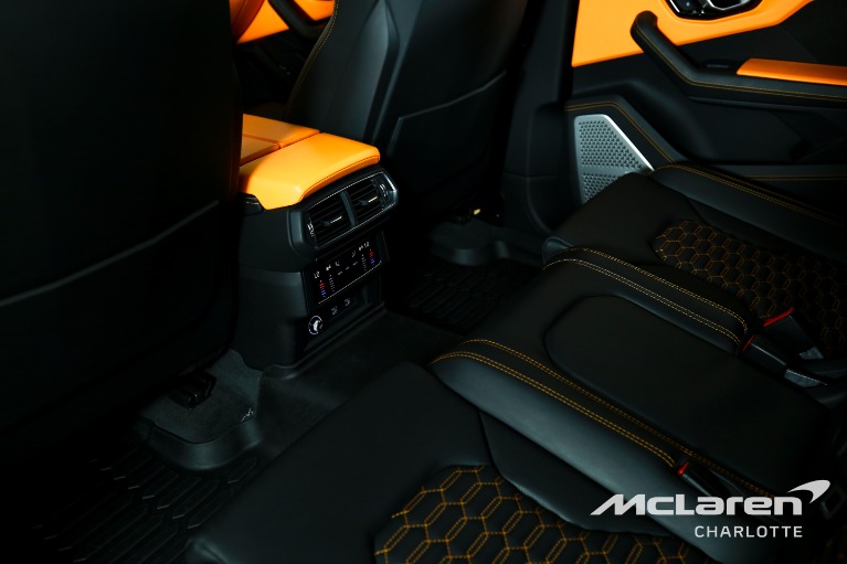 Used-2022-Lamborghini-Urus