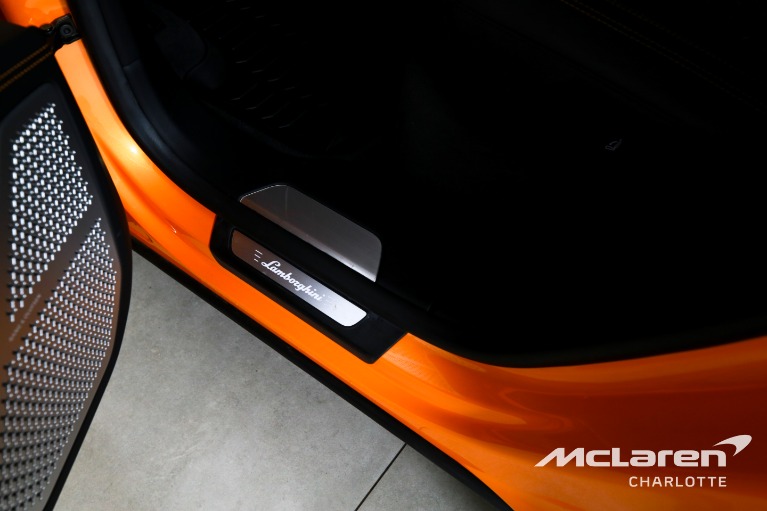 Used-2022-Lamborghini-Urus