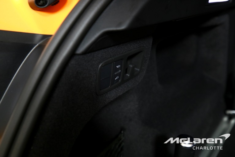 Used-2022-Lamborghini-Urus