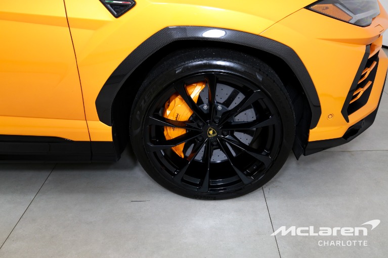 Used-2022-Lamborghini-Urus